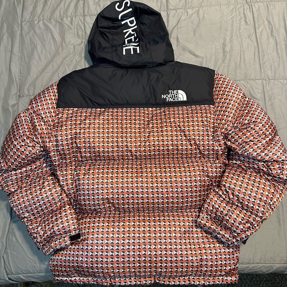 SUPREME NORTH FACE PUFFER COAT - Picture 3 of 3